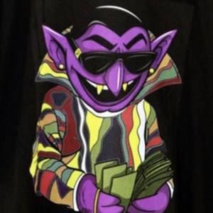 Meet your Posher, Hella